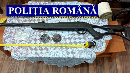 VIDEO | 26 de percheziții la persoane bănuite de deținere ilegală de arme