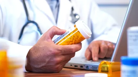 Bolnavii de TBC, lăsați în voia sorții. Peste jumătate dintre medicamentele necesare tratării bolii lipsesc din România