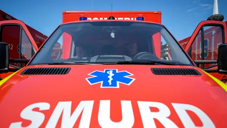 Un copil de 7 ani și mama sa au CĂZUT de la etaj, din blocul în care locuiesc, în Sectorul 2 al Capitalei. Ar fi vorba de o fostă jurnalistă