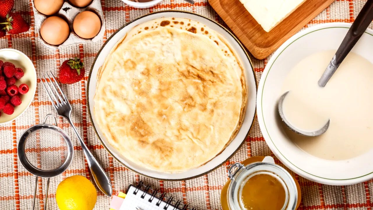 Trucuri eficiente pentru cele mai pufoase clătite de post. Ce tip de făină trebuie să folosești, de fapt