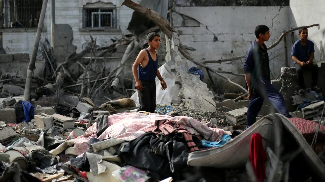 Bombardamentele ISRAELIENE continuă în Fâșia Gaza, în pofida solicitărilor SUA de a pune capăt războiului