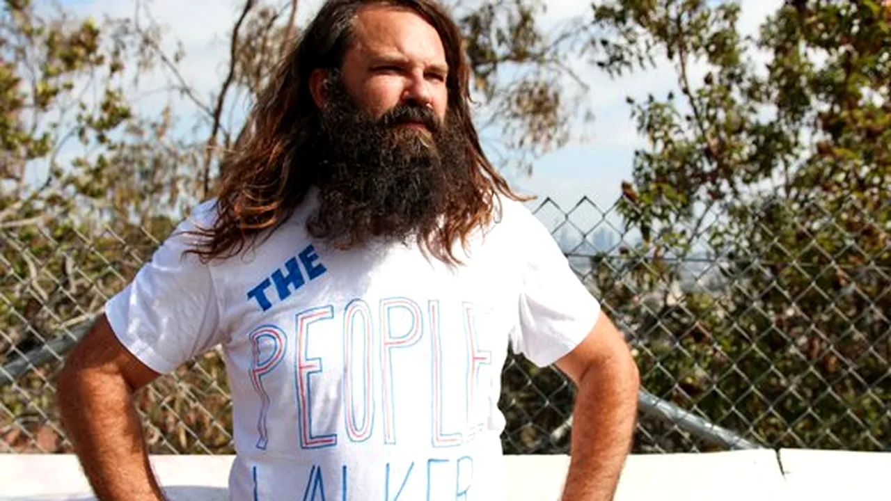 Omul care face bani din singurătatea altora