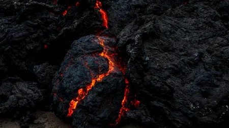 Reactivarea unor VULCANI ar putea sta la baza cutremurelor recente din Gorj. Explicațiile unui profesor român din SUA