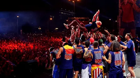 Încă o noapte albă la Madrid. Două milioane de oameni au umplut străzile capitalei spaniole pentru a-i celebra pe eroii de la Mondial