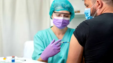 O treime dintre americani spun că nu ar primi un vaccin COVID-19, chiar dacă ar fi gratuit/ Dr. Anthony Fauci: ”Șansele că un vaccin să fie eficient în proporție de 98% nu sunt mari”