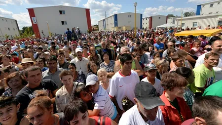 Manifestație de susținere a lui Mazăre în campusul social Henri Coandă, înaintea reținerii acestuia