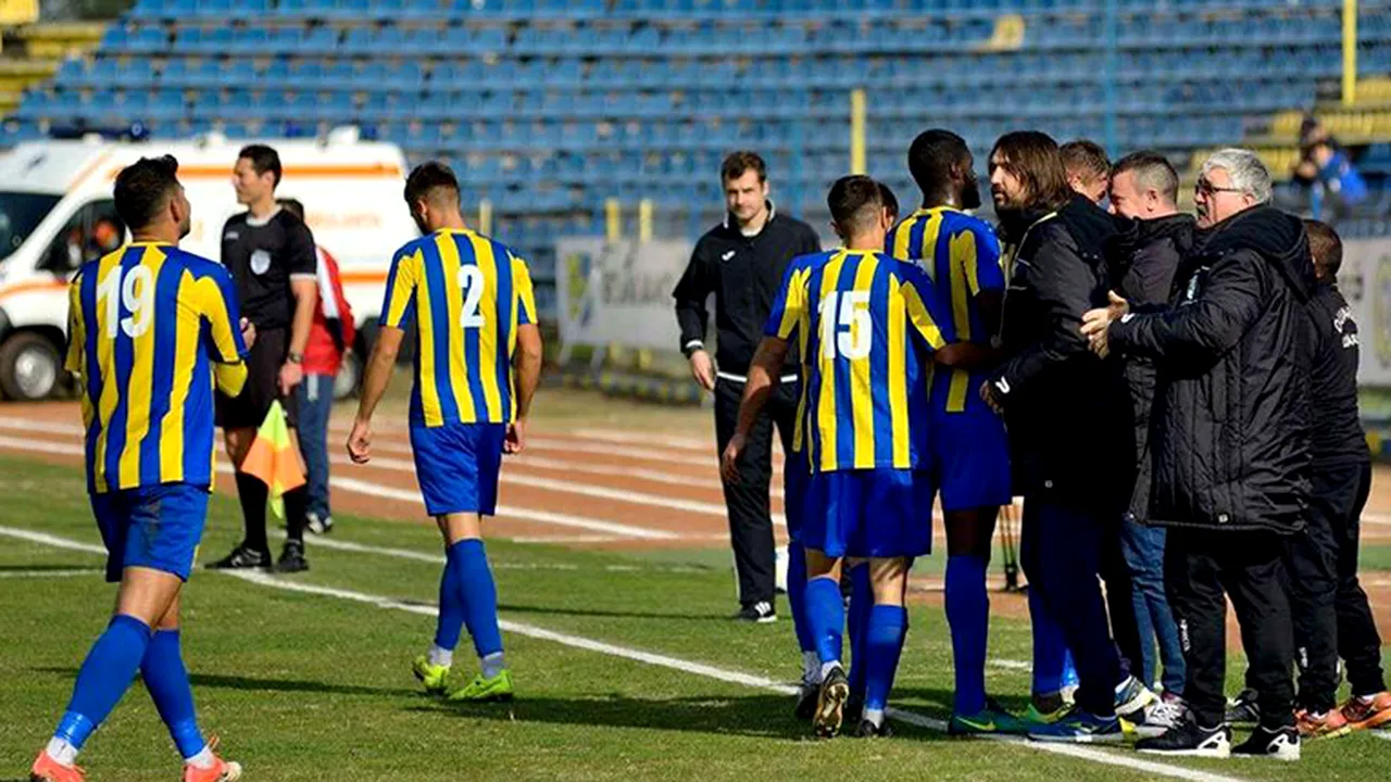 O mașină a clubului Dunărea Călărași a fost implicată într-un accident: două persoane au murit