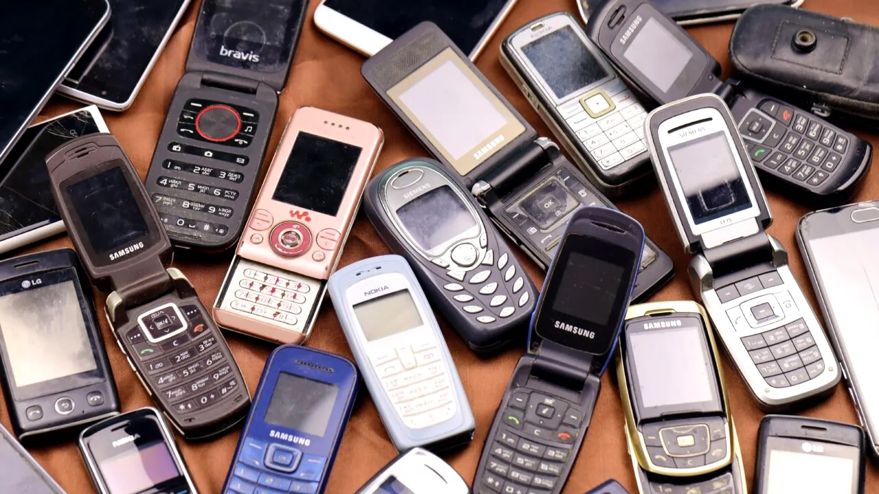 Comoara de acasă de care nu știai. Cinci moduri de a reutiliza un telefon vechi