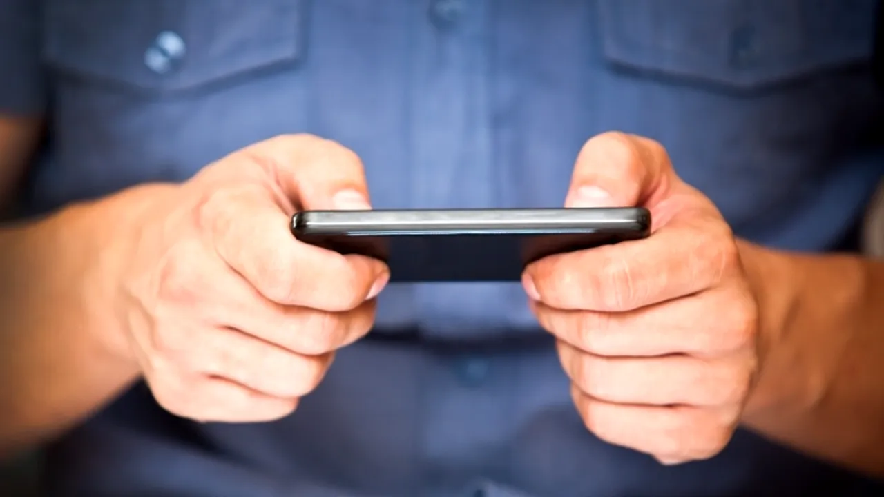 S-a inventat telefonul inteligent, capabil să măsoare pulsul utilizatorului