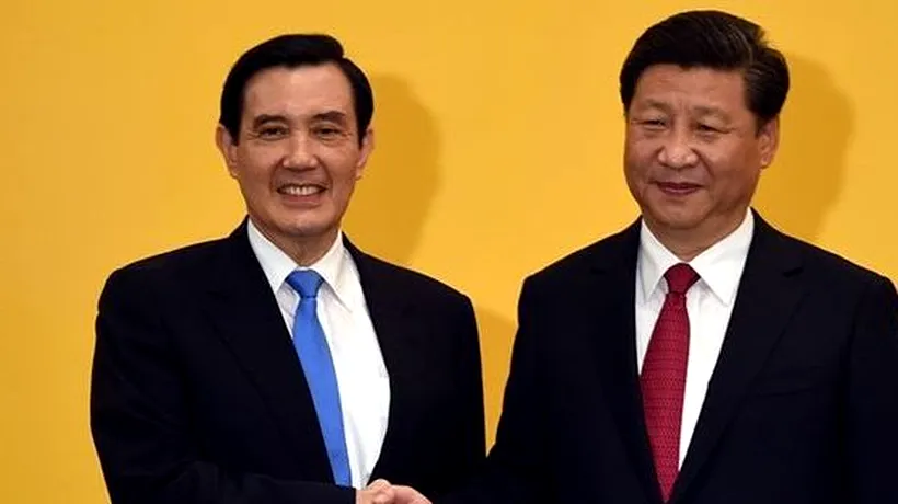 O fotografie pentru istorie: președintele Chinei și al Taiwanului își strâng mâna, pe teren neutru