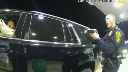 Ofițer în US Army, atacat de polițiștii din Virginia! Locotenentul Caron Nazario, afro-american, purta uniforma militară când a fost umilit de oamenii legii! (VIDEO)