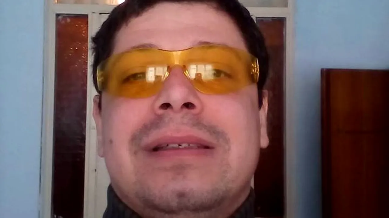 Un brașovean de 34 de ani își scoate virginitatea la licitație pentru a doua oară: „Cu banii ăștia vreau să-mi salvez fratele care este grav bolnav