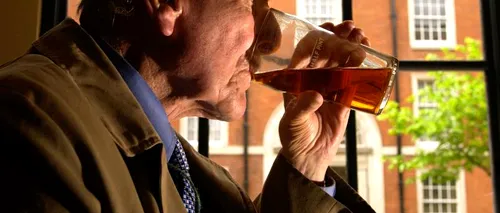 Consumul responsabil de alcool, recomandat în cazul celor care au împlinit 60 de ani: „Au o memorie mai bună