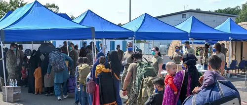 Oficial NATO: Cel puțin 20 de oameni au murit până acum în timpul evacuării Aeroportului Kabul