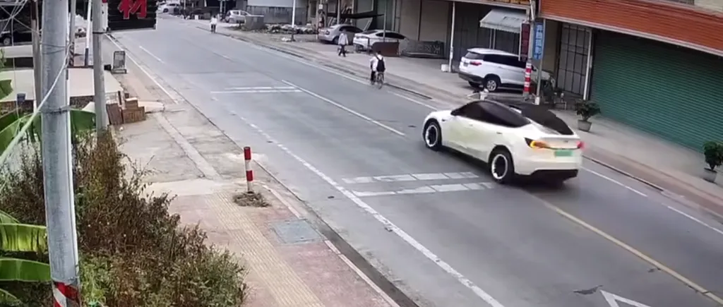 Grav accident produs în China de o mașină Tesla scăpată de sub control. A făcut prăpăd: doi morți și trei răniți! | VIDEO