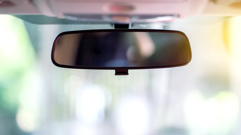 Ce amendă riști dacă nu ai vizibilitate în oglinda retrovizoare