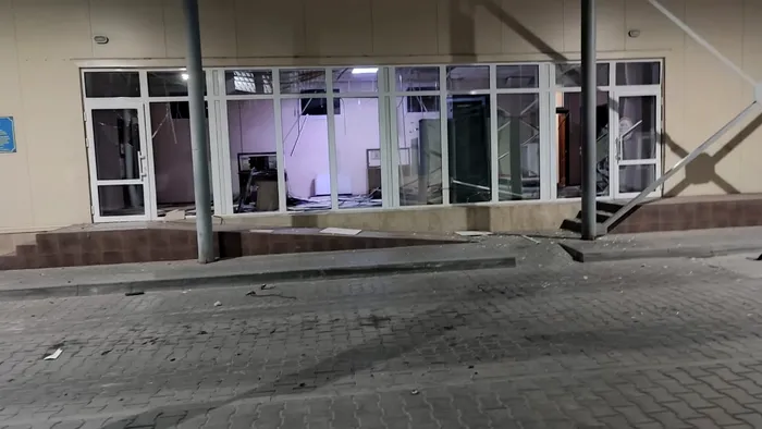 „Dă-i drumul că mai vine o dronă!” / Imagini teribile filmate lângă Vama Isaccea / Punctul de frontieră românesc, afectat de atacul cu drone