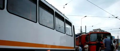 Un tramvai a deraiat, la Arad. Trei persoane au fost rănite