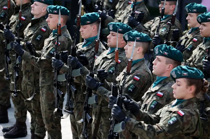 Polonia ar putea trimite TRUPE în Ucraina după declarațiile ministrului de Externe: „Nu ar trebui să excludem nicio opțiune”. Sursa Foto - Shutterstock