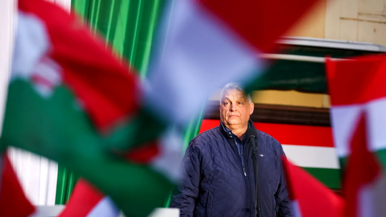 Prietenul lui Viktor Orbán, Matteo Salvini, arată cu degetul spre Bruxelles. „I-a înghețat 20 de miliarde de euro și i-a furat victoria”