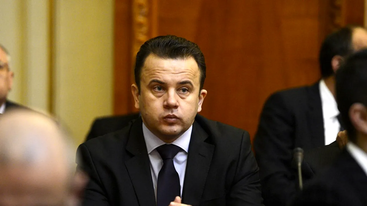 Ministrul Pop: E pură coincidență că în ziua moțiunii PNL premierul e citat la DNA; eu nu cred în coincidențe