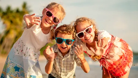 Cât costă să îți duci copilul la școala de vară. Ce face micuțul tău în timp ce ești la serviciu