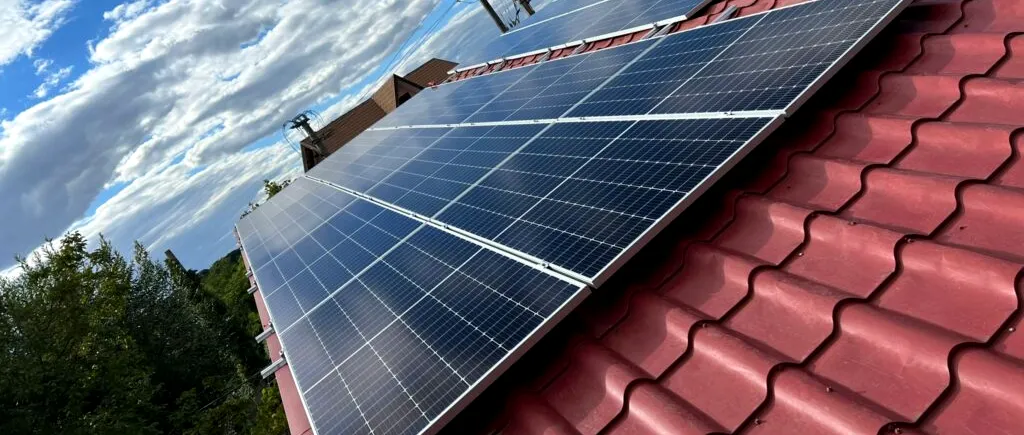 Programul Casa Verde Fotovoltaice 2023, AMÂNAT. Ultimele vești pentru românii care vor să-și monteze panouri solare