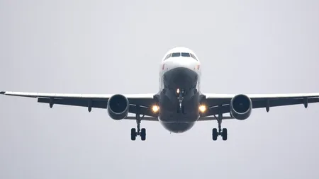 Cursă desprinsă din infern! 20 de persoane au fost rănite în timp ce călătoreau cu avionul, 11 sunt în stare gravă