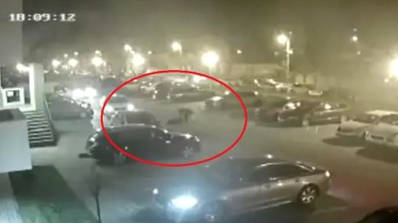 Atacul polițistului local din Oradea asupra soției sale, surprins de camerele de supraveghere! (VIDEO)