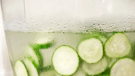 Apa detoxifiantă, mit sau realitate?