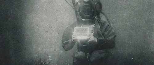 Un român apare în prima fotografie subacvatică din istorie. Detaliul neobservat până acum