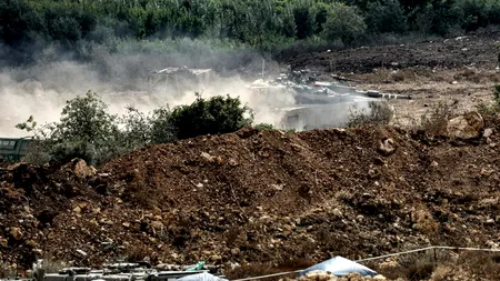 Cel puțin doi răniți, în apropiere de Tel Aviv, după căderea unor RACHETE lansate de Hezbollah /Netanyahu impune restricții în centrul Israelului