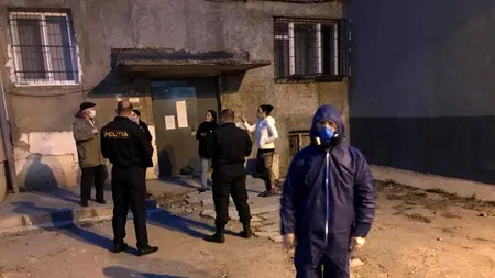 CARANTINĂ - METODA de dincolo de PRUT | Autoritățile din Republica Moldova au sudat ușile unui bloc aflat în carantină - FOTO