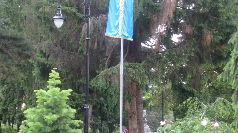 Arborarea steagului secuiesc în parcul central din Sfântu Gheorghe, ilegală. Decizie definitivă a justiției