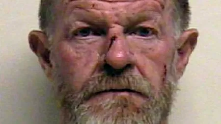 A intrat CU AVIONUL ÎN CASĂ. Gest extrem al unui bărbat, după ce și-a bătut soția și a ieșit pe cauțiune