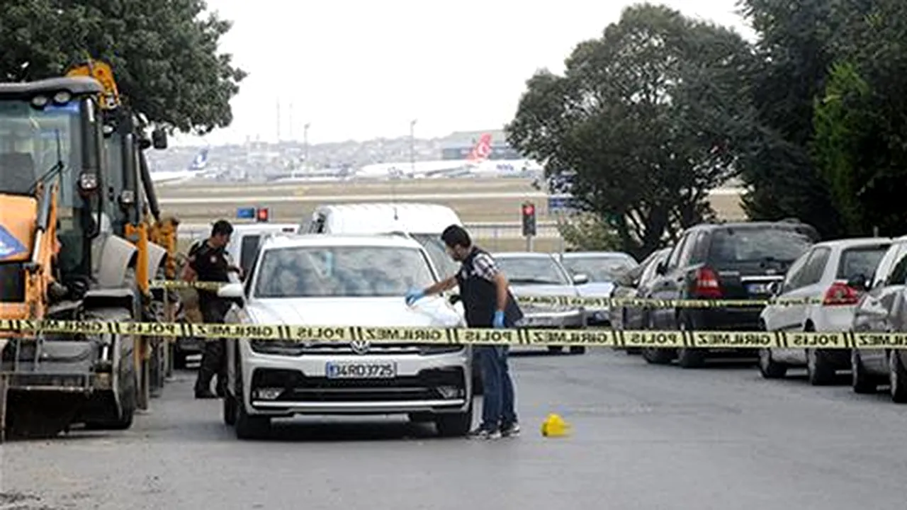 Patru hoți au dat lovitura vieții lor la Istanbul, după ce au oprit o mașină în trafic: în geantă erau milioane de dolari