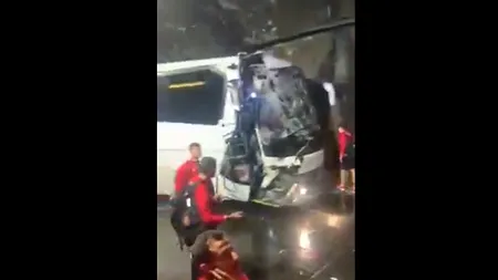 VIDEO | Naționala de fotbal a Bulgariei, implicată într-un accident rutier grav. Un sportiv a ajuns la spital