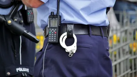 SPARGERE la sediul unui post de Poliţie din Arad. Ireal ce a făcut hoțul când a văzut uniforma de polițist. Cum l-au găsit oamenii legii?