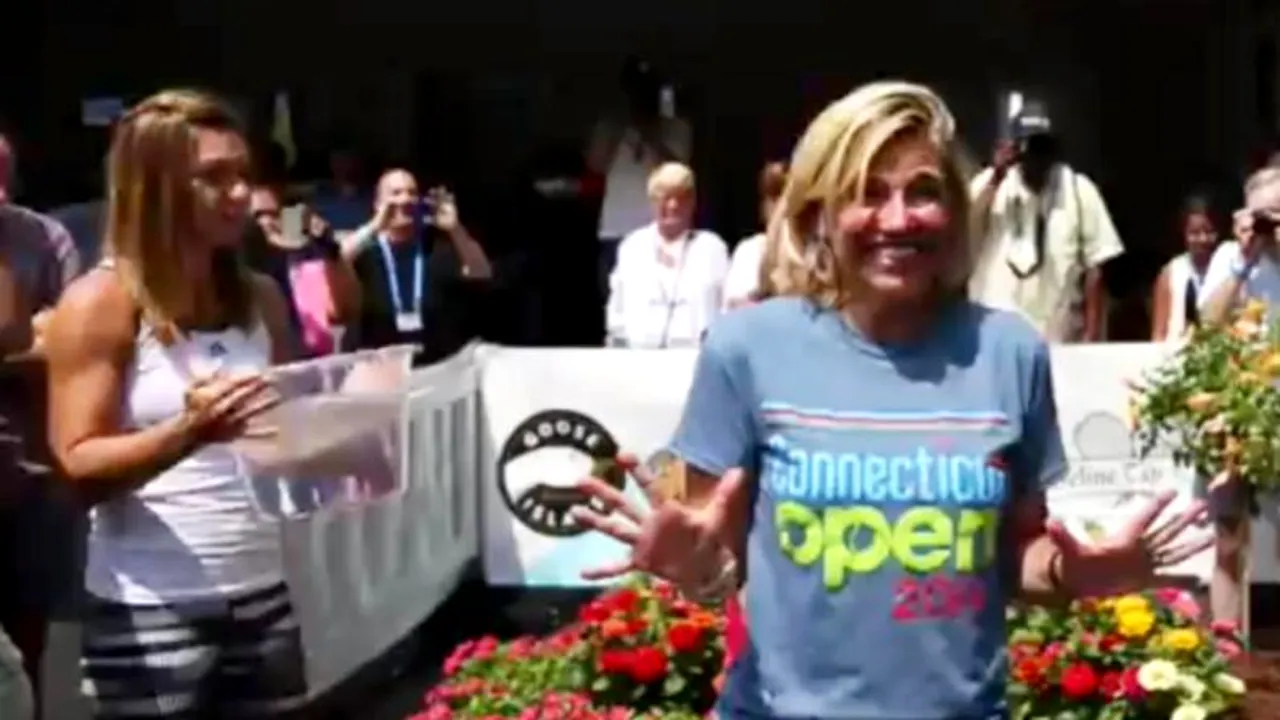 Simona Halep a participat la „provocarea găleții cu gheață