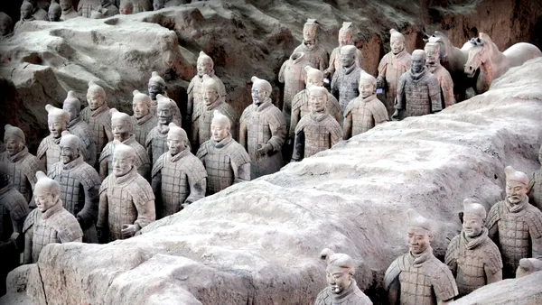 Amprentele găsite pe soldații armatei de teracotă din China dezvăluie cine au fost, cu adevărat, constructorii lor. Teoriile anterioare au fost spulberate