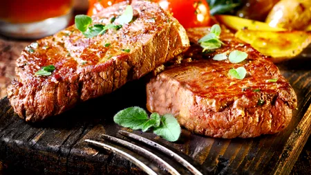 CARNEA care produce inflamație și tulburări metabolice, precum rezistența la insulină. Aceasta dăunează creierului și poate prezenta risc de demență