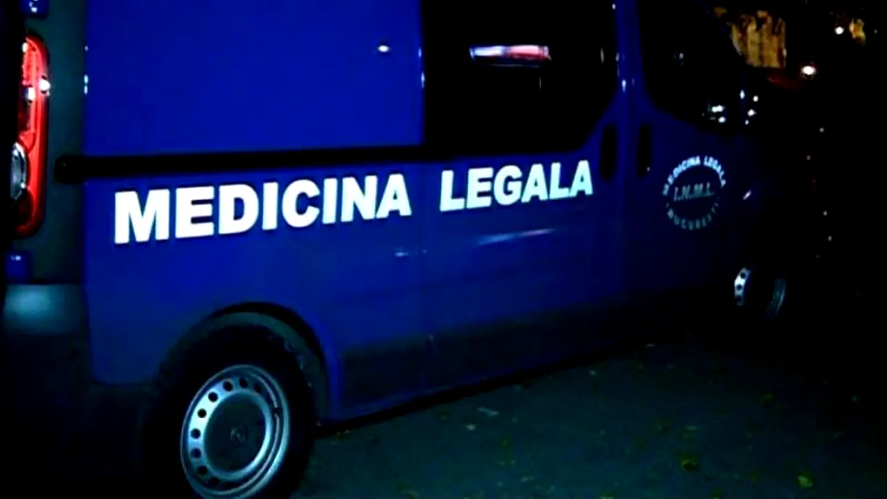 Cadavrul unui bărbat, împușcat în gât, găsit într-o mașină din Neamț. Polițiștii vor să afle dacă a fost sinucidere sau crimă