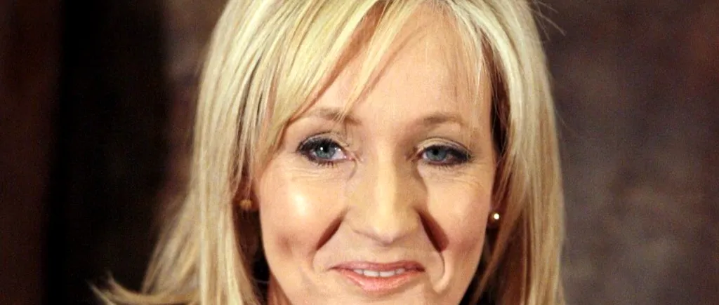 Noua J.K. Rowling: Are 20 de ani și a semnat un contract cu editura care a publicat seria Harry Potter
