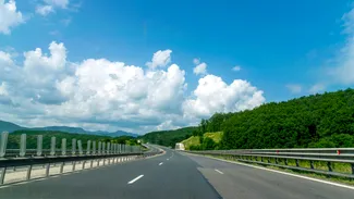 Ultimul tronson al Autostrăzii Unirii A8 intră în linie dreaptă, vineri. Va fi semnat și memorandumul dintre România și Republica Moldova