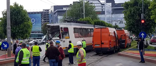 ACCIDENT. Două tramvaie s-au ciocnit frontal în București. Daniel Vasile la Gândul Live: Șapte persoane au fost rănite