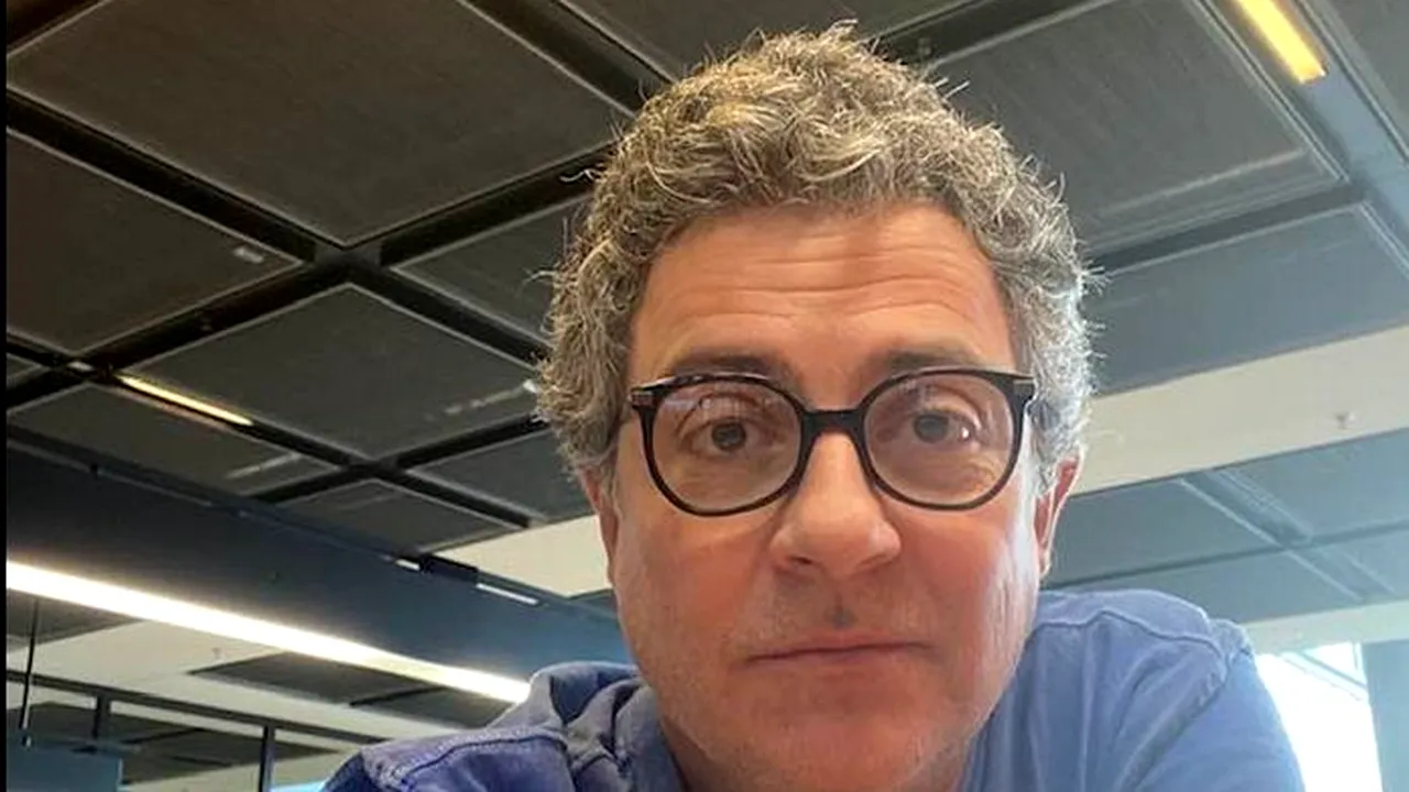 FOTO / Cum a cunoscut-o Mihai Călin pe soția sa. ”Ea mă știa de pe ecran și, într-adevăr, făceam impresia de AROGANT”