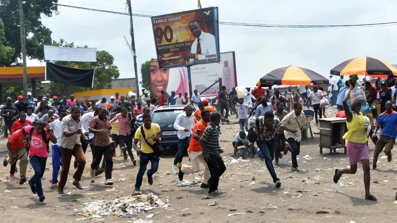 Cum i-a făcut fostul șef de la Pașapoarte Dâmbovița „cetățeni români