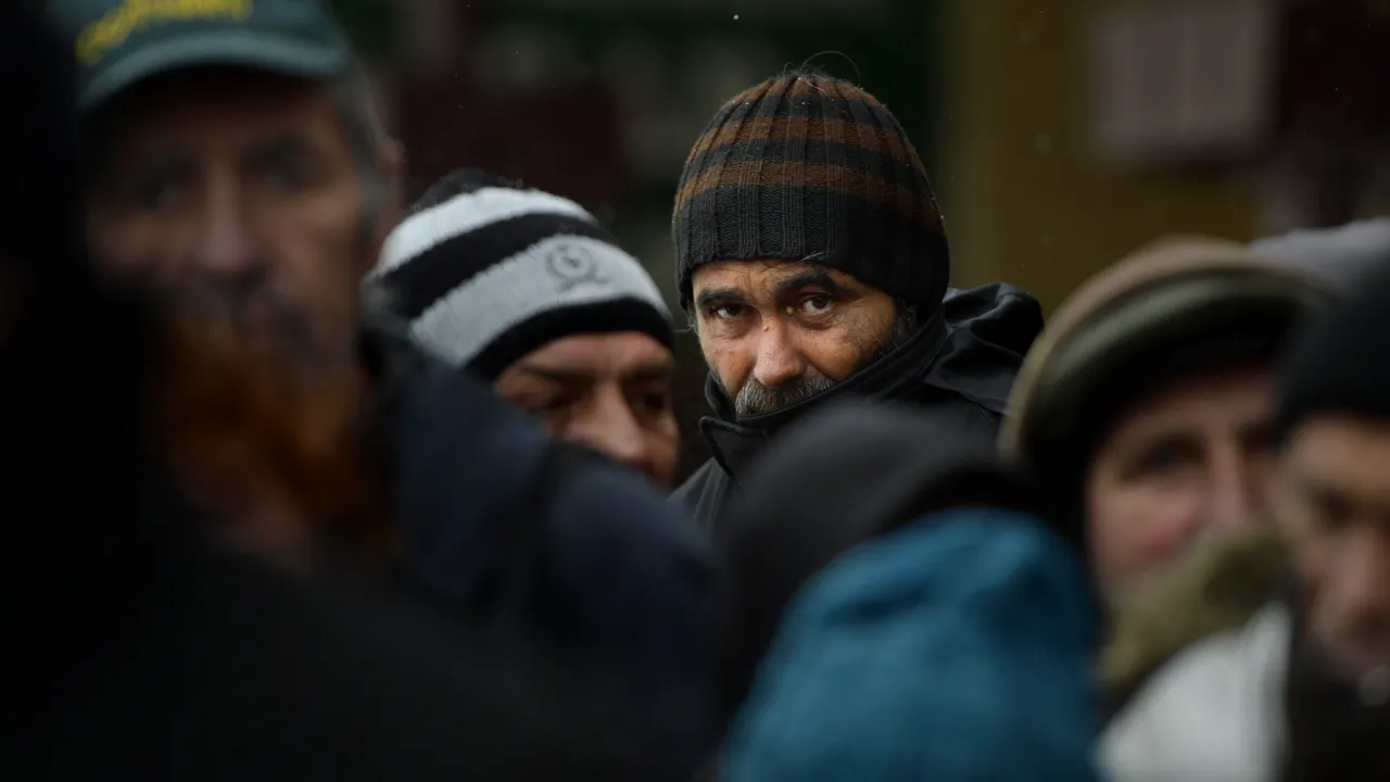 Nouă gafă a USR: cum să reclamăm oamenii străzii care „deranjează bunul mers al vieții