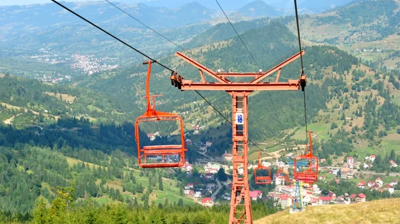 Stațiunea montană din România UNICĂ în toată Europa. De ce se îngrămădesc anual turiștii străini