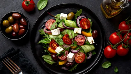 Ce este poterium, noua plantă la MODĂ în România. Are gust de castravete iute și poate înlocui cu succes salata